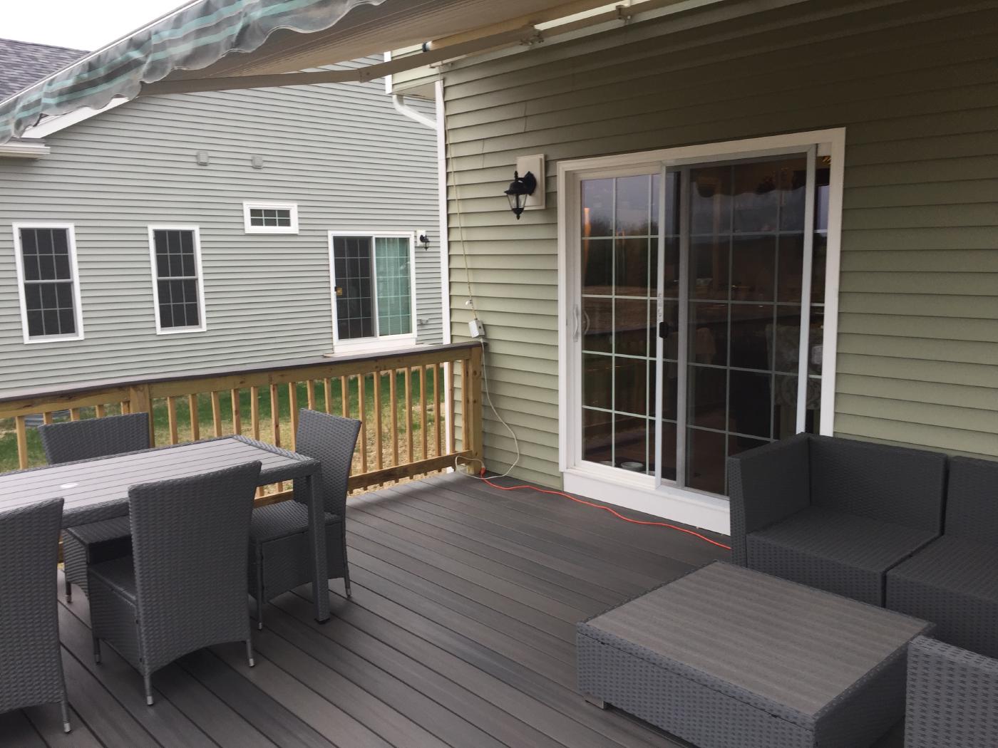 deck_with_furniture2.jpg
